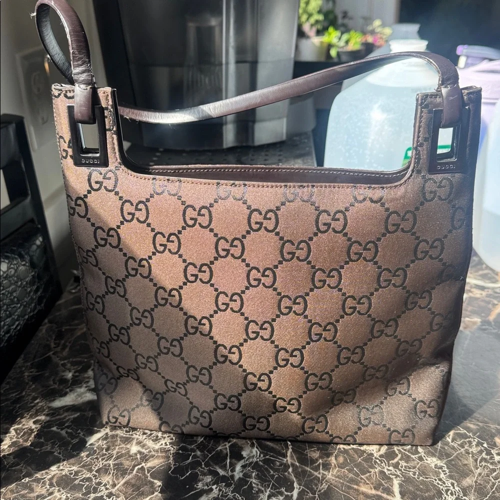 GUCCI GG Monogram Canvas Shoulder Bag Vintage Y2K Gucci Purse Classic Handbag